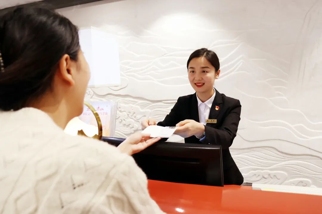 28ad9b8f-b2c9-4864-bfb6-3425eb6f78f7