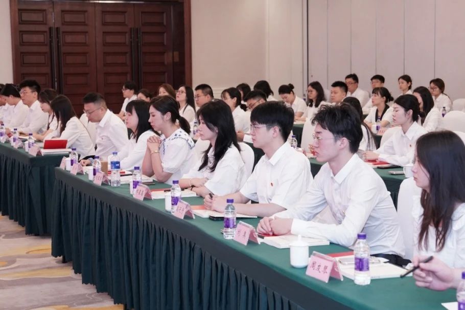 455f3570-b290-437b-9b39-cd7d76ec198a 455f3570-b290-437b-9b39-cd7d76ec198a